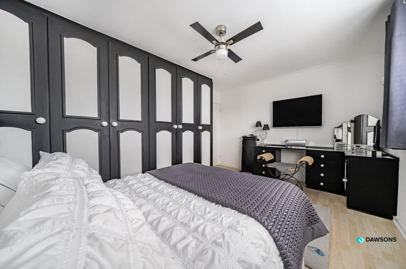 Highmead Avenue, Newton, Swansea, SA3 4TY
